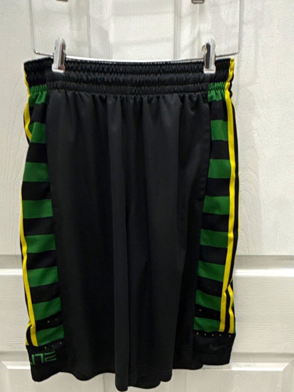 Nike Dri-FIT Elite Men's M Black Basketball Mesh Shorts Striped Drawstring